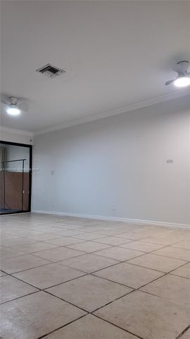 3777 NW 78th Ave 11G, Davie, FL 33024