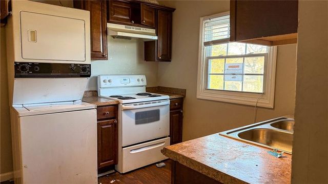 1188 Sims SW Street, Atlanta, GA 30310