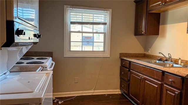 1188 Sims SW Street, Atlanta, GA 30310