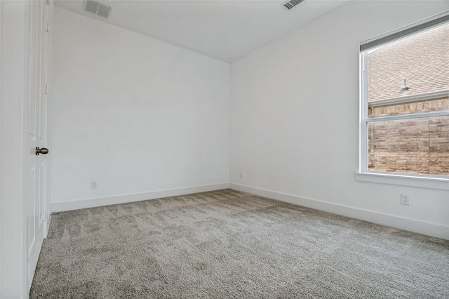 915 Crossvine Drive, Mansfield, TX 76063