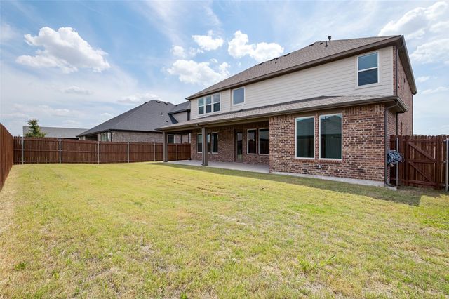 915 Crossvine Drive, Mansfield, TX 76063