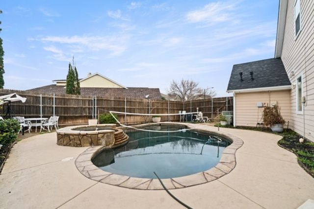 2412 Aramic Court, Arlington, TX 76001