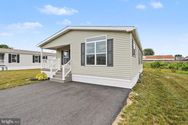 12 EVERGREEN ALY, Palmyra, PA 17078