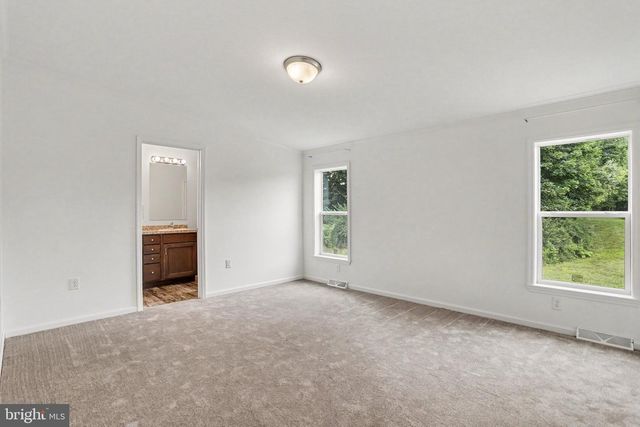 12 EVERGREEN ALY, Palmyra, PA 17078