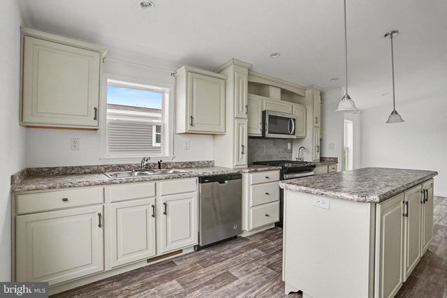 12 EVERGREEN ALY, Palmyra, PA 17078