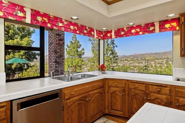 1605 Vista Del Valle, El Cajon, CA 92019