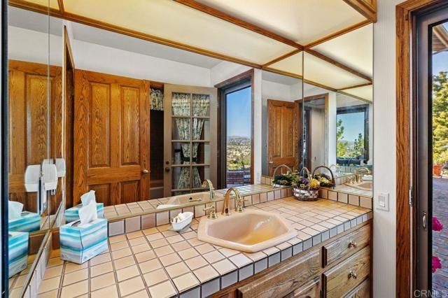 1605 Vista Del Valle, El Cajon, CA 92019