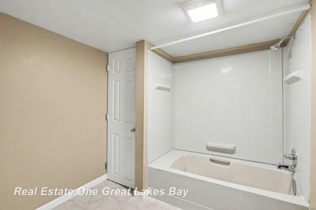 1943 Ottawa Street, Saginaw, MI 48602