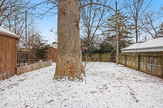 1943 Ottawa Street, Saginaw, MI 48602