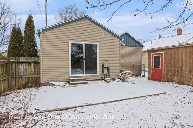 1943 Ottawa Street, Saginaw, MI 48602