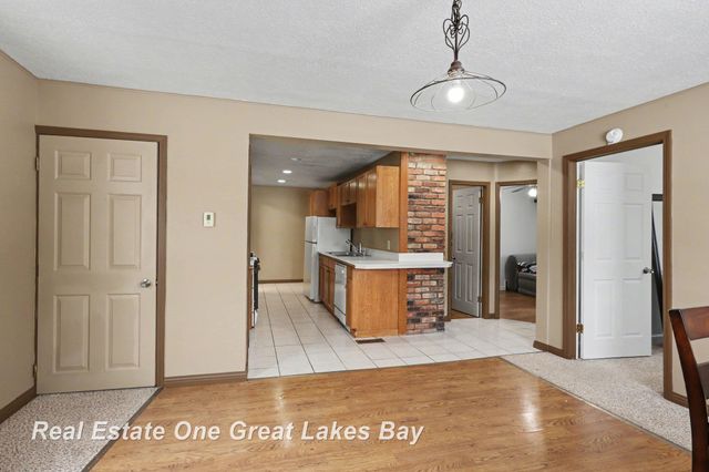 1943 Ottawa Street, Saginaw, MI 48602