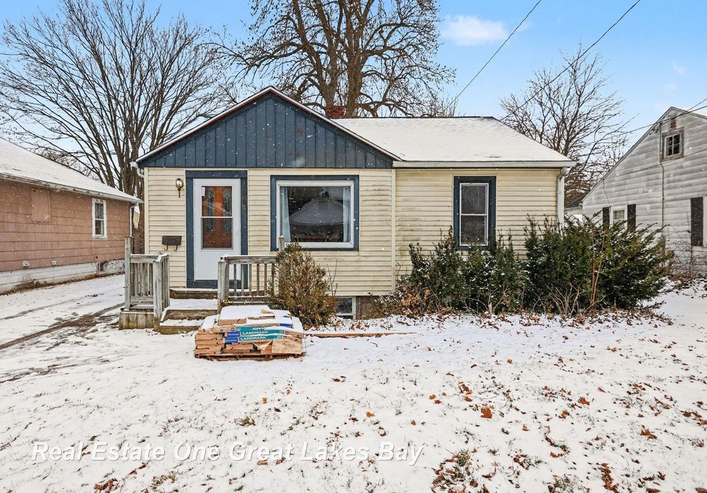 1943 Ottawa Street, Saginaw, MI 48602