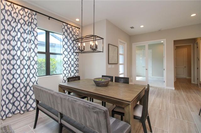 14723 Kingfisher LOOP, Naples, FL 34120