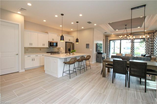 14723 Kingfisher LOOP, Naples, FL 34120