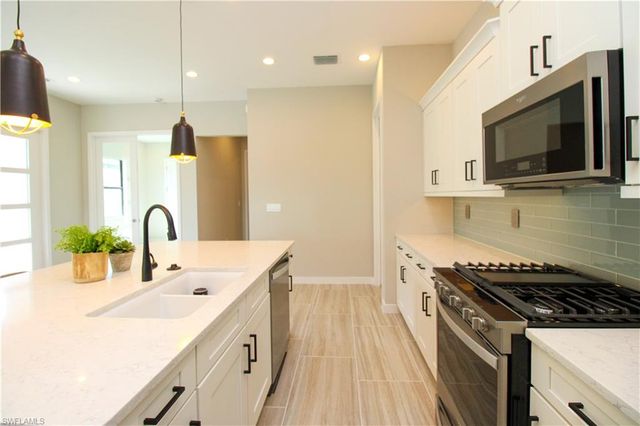 14723 Kingfisher LOOP, Naples, FL 34120