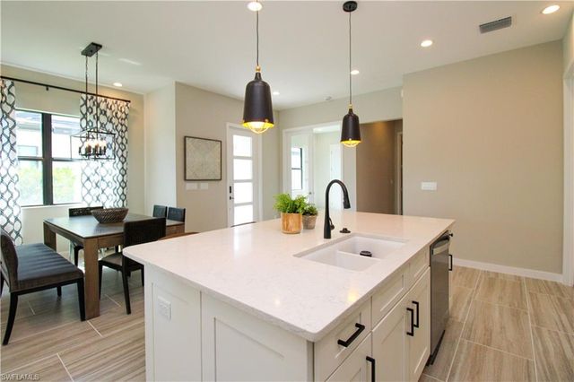 14723 Kingfisher LOOP, Naples, FL 34120