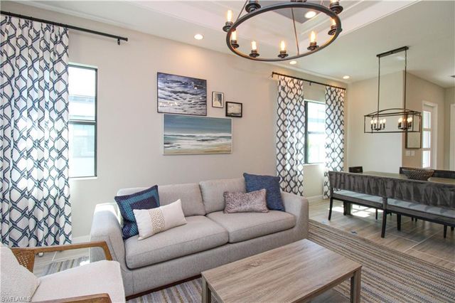 14723 Kingfisher LOOP, Naples, FL 34120