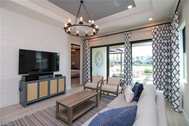 14723 Kingfisher LOOP, Naples, FL 34120