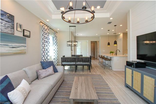 14723 Kingfisher LOOP, Naples, FL 34120