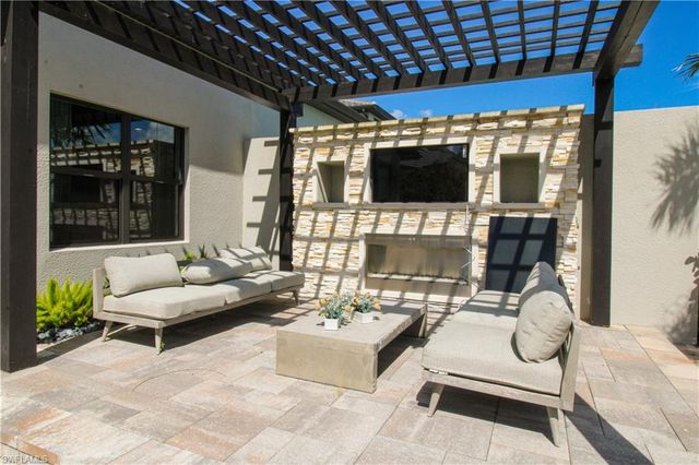 14723 Kingfisher LOOP, Naples, FL 34120