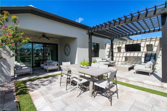 14723 Kingfisher LOOP, Naples, FL 34120