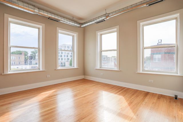 2712 N Milwaukee Avenue 314, Chicago, IL 60647