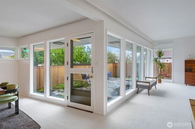 3515 NE 42nd Street, Seattle, WA 98105