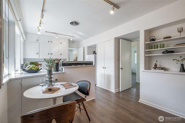 3515 NE 42nd Street, Seattle, WA 98105