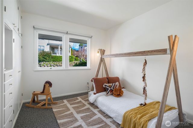 3515 NE 42nd Street, Seattle, WA 98105