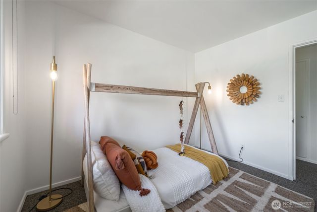 3515 NE 42nd Street, Seattle, WA 98105