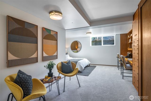 3515 NE 42nd Street, Seattle, WA 98105