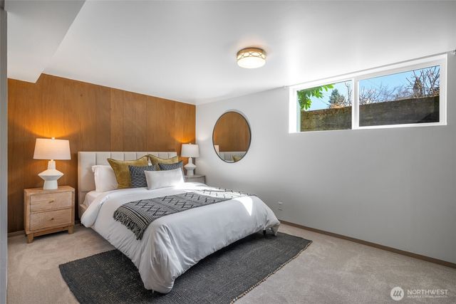 3515 NE 42nd Street, Seattle, WA 98105