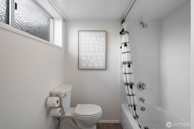 3515 NE 42nd Street, Seattle, WA 98105