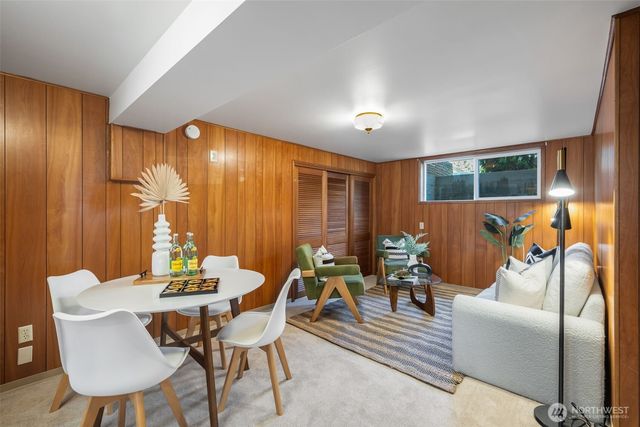 3515 NE 42nd Street, Seattle, WA 98105