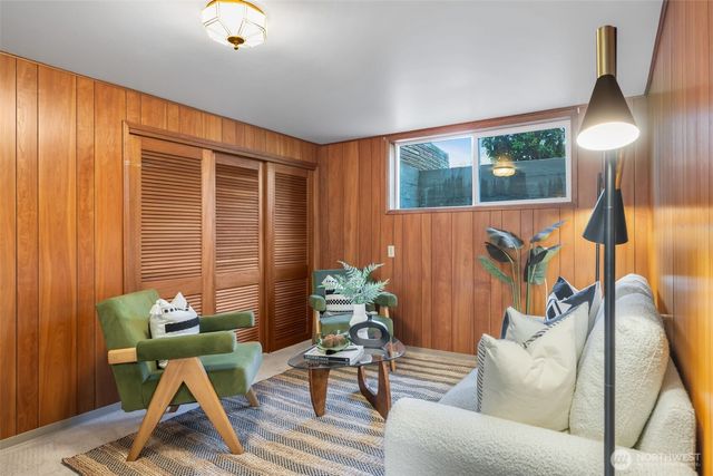 3515 NE 42nd Street, Seattle, WA 98105