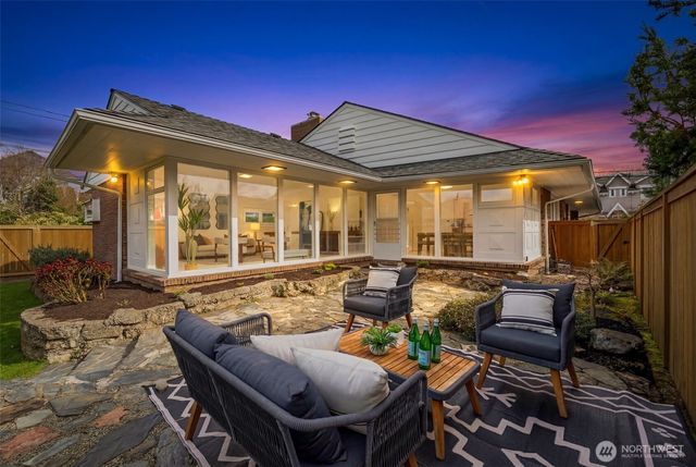 3515 NE 42nd Street, Seattle, WA 98105