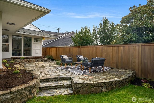 3515 NE 42nd Street, Seattle, WA 98105