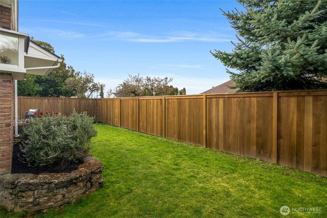 3515 NE 42nd Street, Seattle, WA 98105