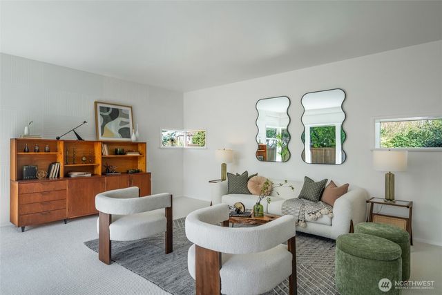 3515 NE 42nd Street, Seattle, WA 98105