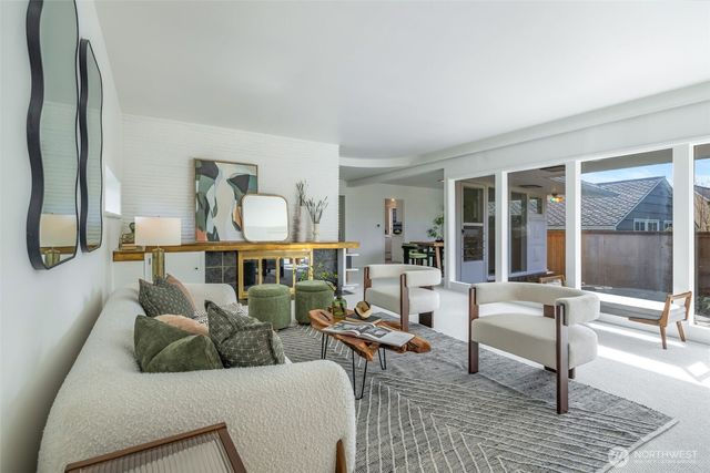 3515 NE 42nd Street, Seattle, WA 98105