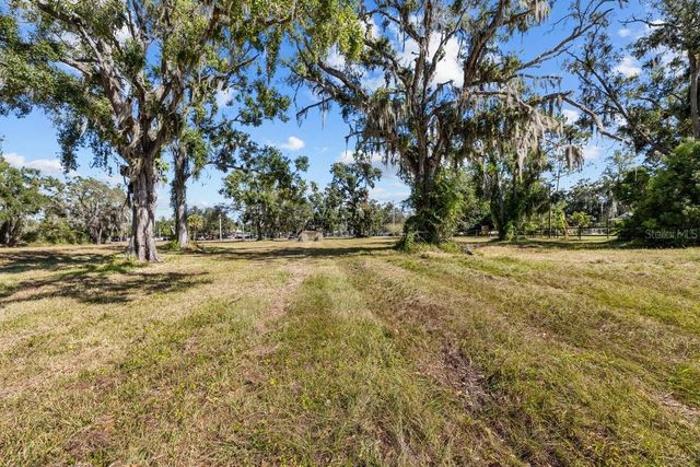 13414 N LINCOLN AVENUE, Tampa, FL 33618