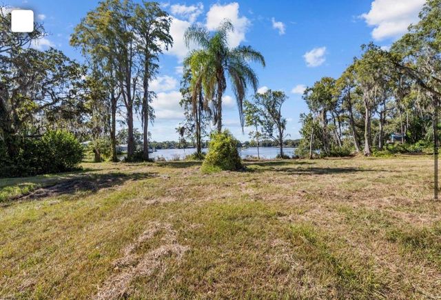 13414 N LINCOLN AVENUE, Tampa, FL 33618