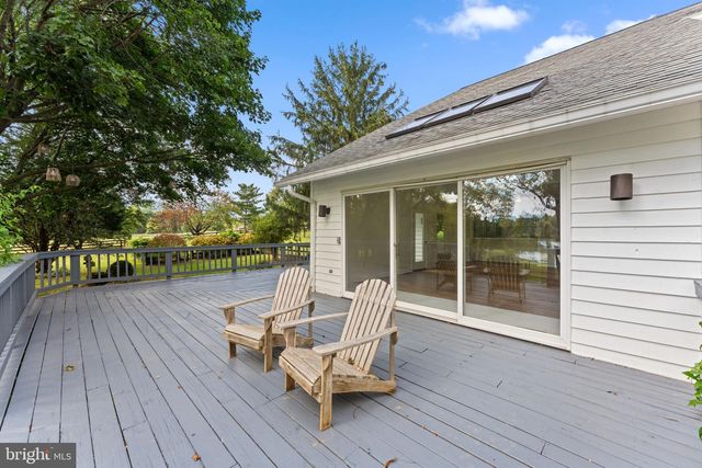 38045 DAWSON GAP LN, Hillsboro, VA 20132