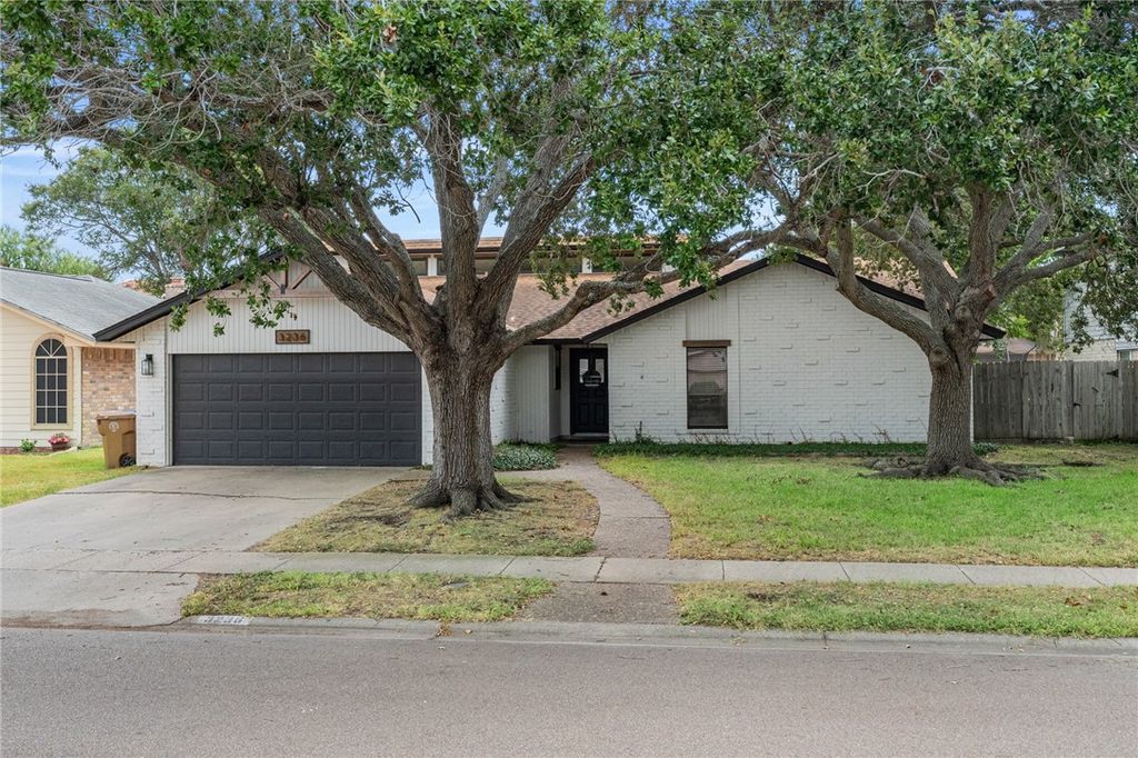 3236 Halfpenny St, Corpus Christi, TX 78414