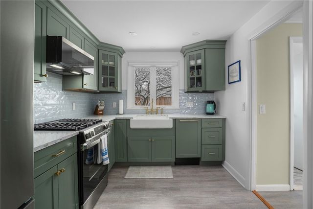 38 Baldino Drive, Cranston, RI 02920