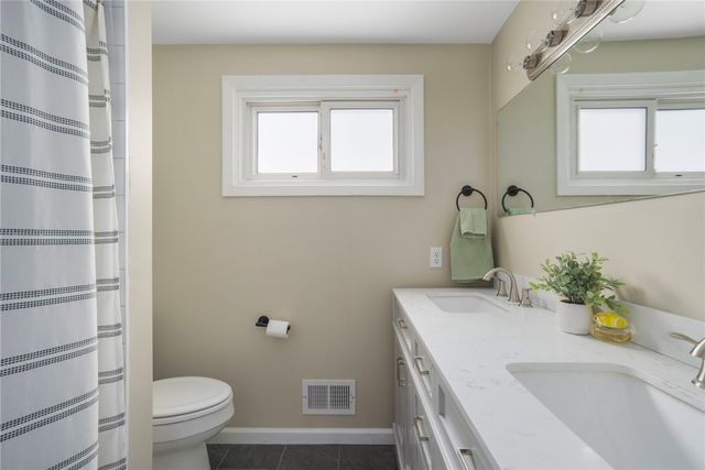 38 Baldino Drive, Cranston, RI 02920