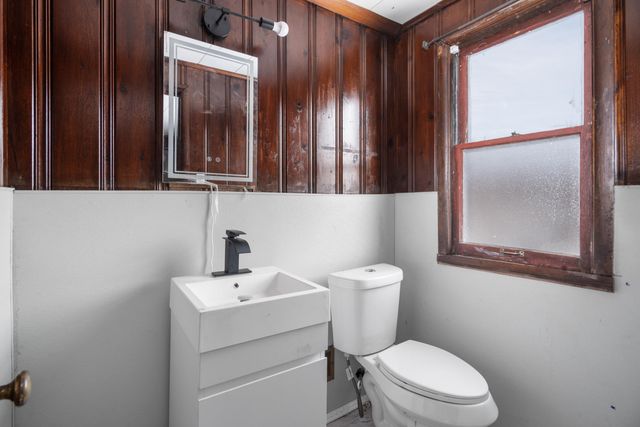 13405 Corbett Avenue, Detroit, MI 48213