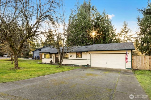 7606 Sandy Way NE, Poulsbo, WA 98370