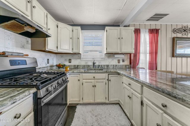 204 Fischer Boulevard, Toms River, NJ 08753