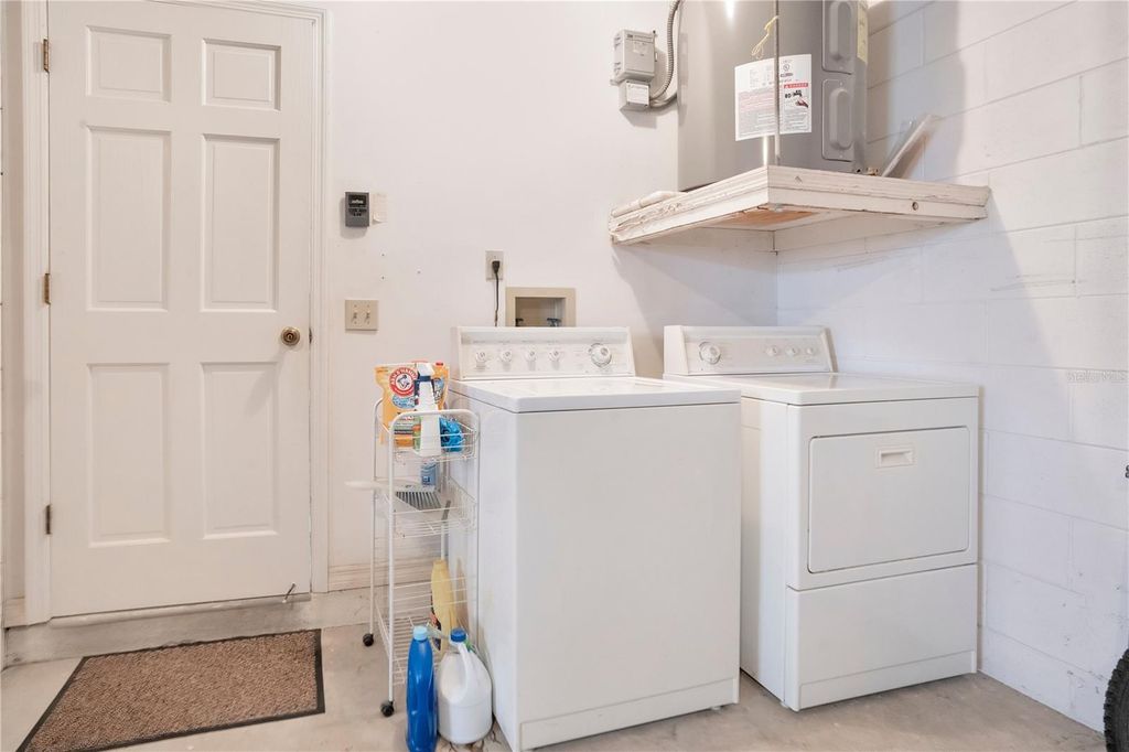 Image 29 of property listing at 8110 SANDPOINT BOULEVARD, Orlando, FL 32819